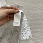 SLEEVELESS BLO IN WHITE LINEN LACE TRIM AND NECK TIE