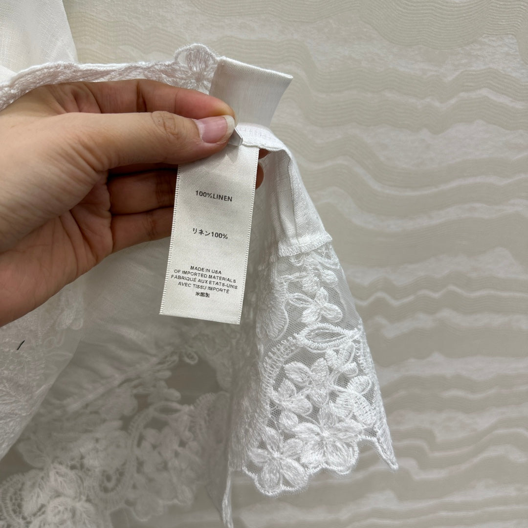 SLEEVELESS BLO IN WHITE LINEN LACE TRIM AND NECK TIE