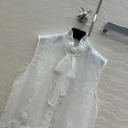 SLEEVELESS BLO IN WHITE LINEN LACE TRIM AND NECK TIE