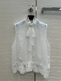 SLEEVELESS BLO IN WHITE LINEN LACE TRIM AND NECK TIE