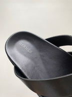 HM SLIDES IN BLACK AND DARK GREEN FABRIC