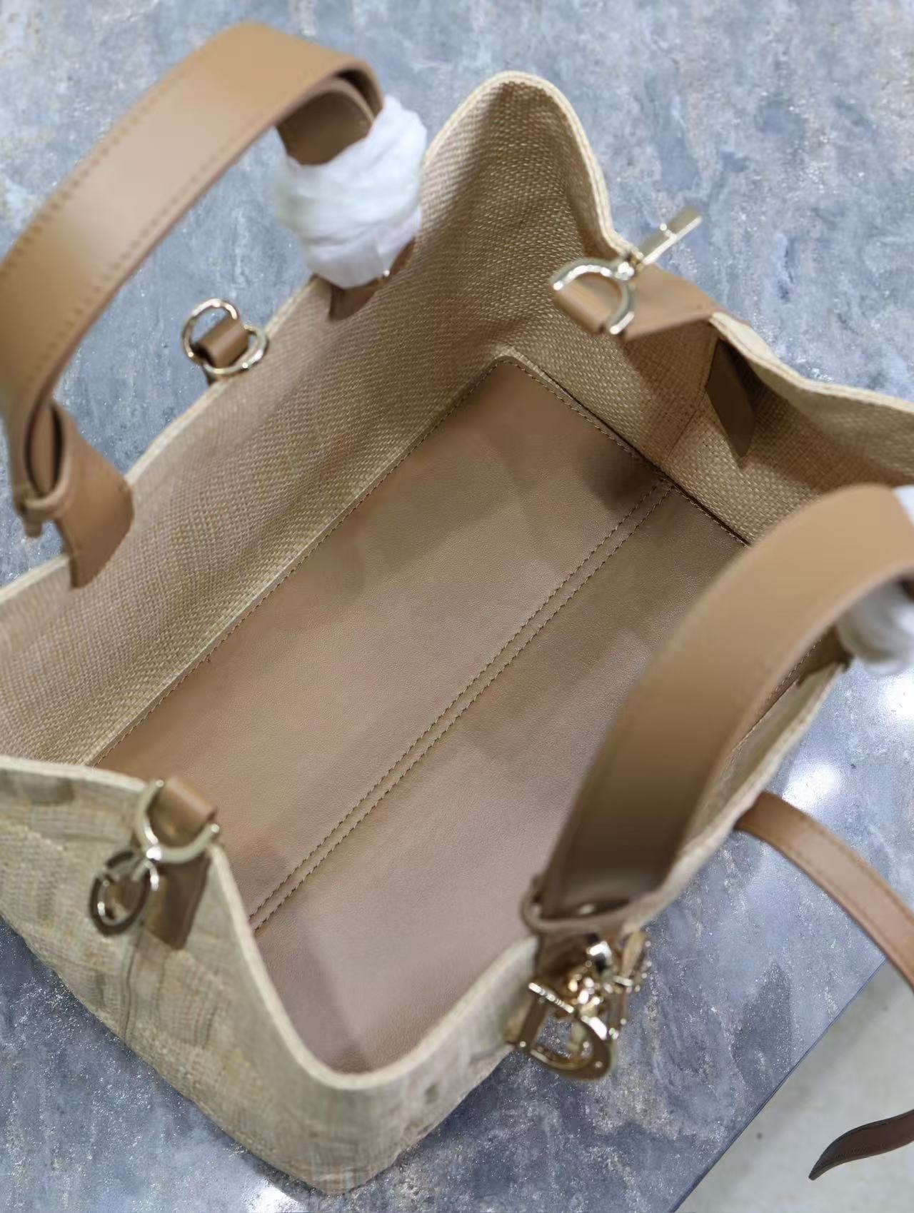 CD Toujours Medium Tote Bag 28cm Brown Coconut Fiber Weaving Paired with Cowhide