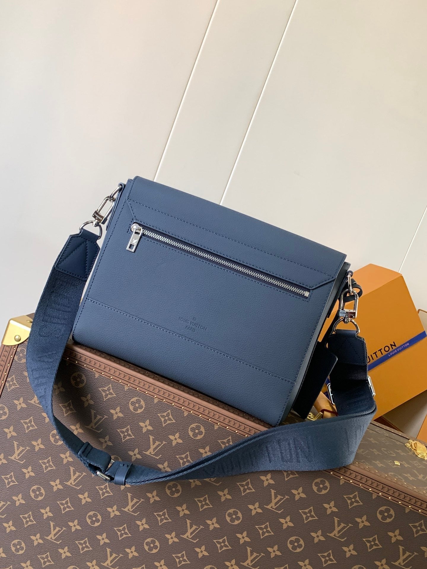 LV Aerogram messenger bag blue cowhide M21363