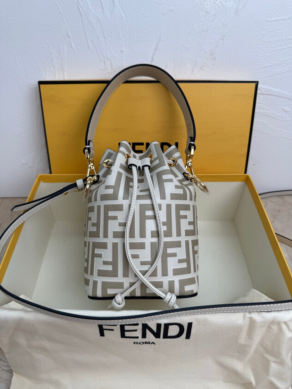 MON TRESOR 18 IN BEIGE WHITE CANVAS WITH FF MOTIF EMBROIDERED