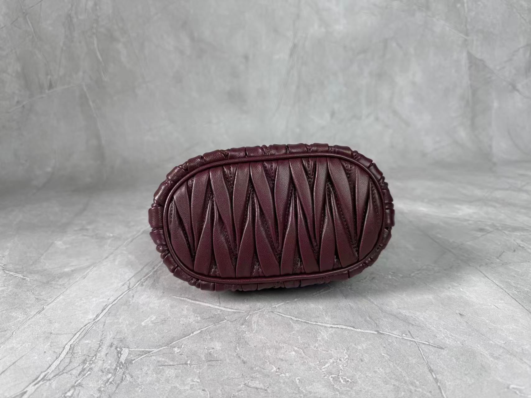 Miu Matelassé Pouch Bag 23cm Burgundy Leather