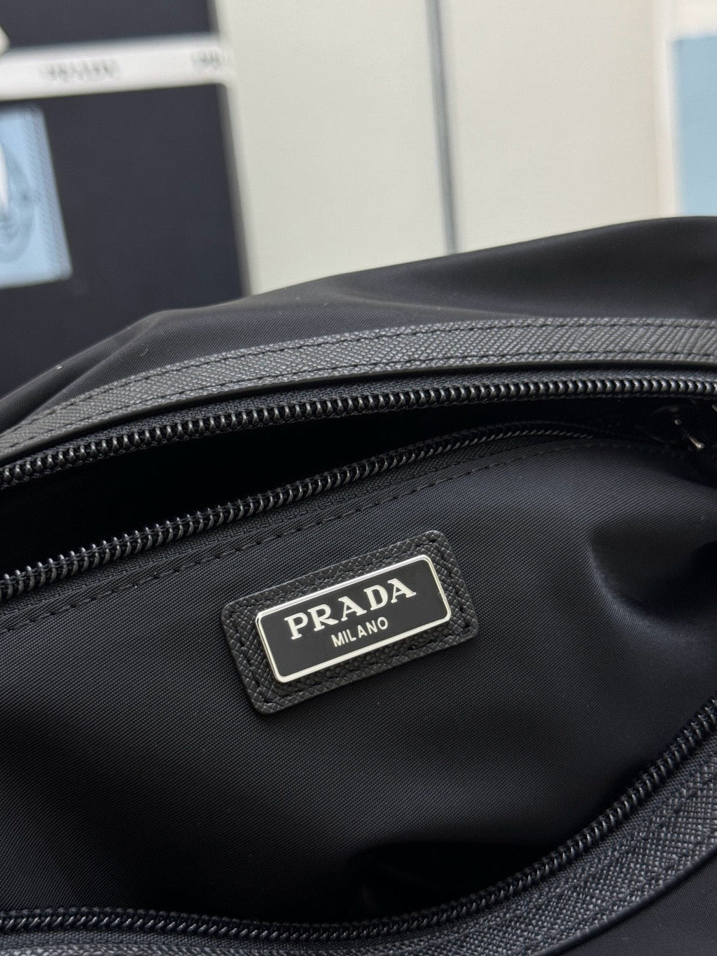 Prada Re-Edition Handbag 22cm Black Re-Nylon& Saffiano Leather