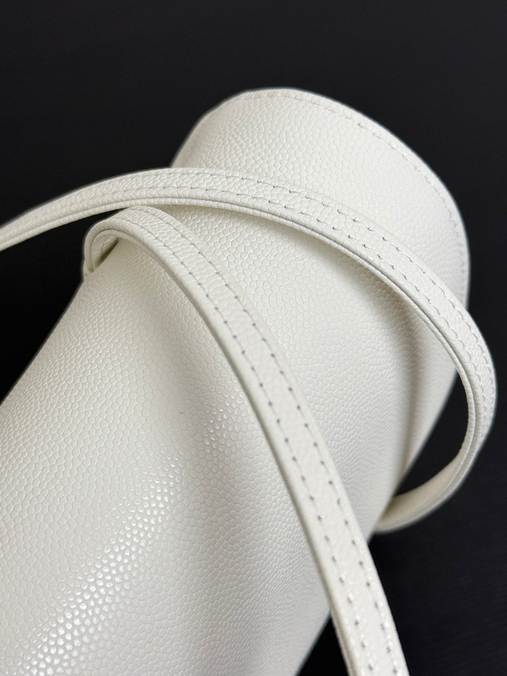 Chanel 26 Shoulder Bag 22cm White Caviar Leather