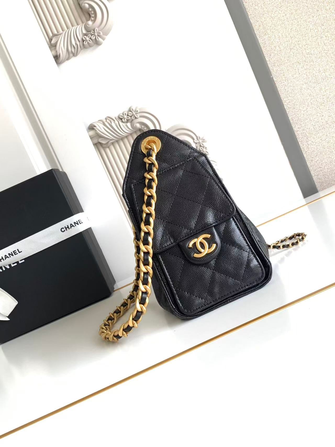 Chanel 25 Hobo Bag 22cm Black Calfskin GHW
