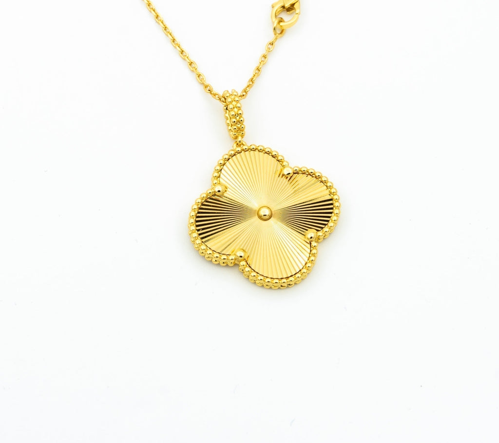 CLOVER PEDANT NECKLACE GOLD