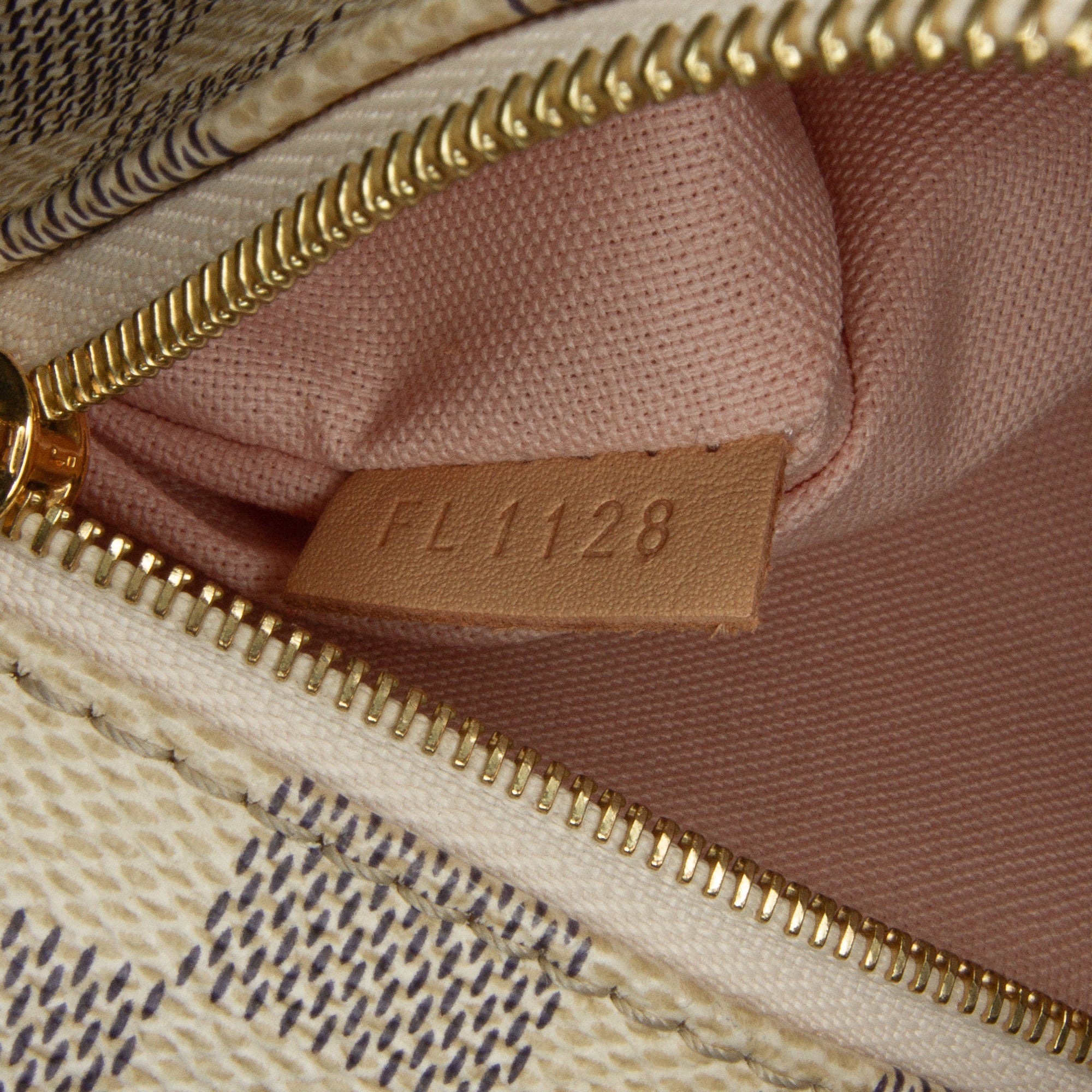LO-LV bags 4996
