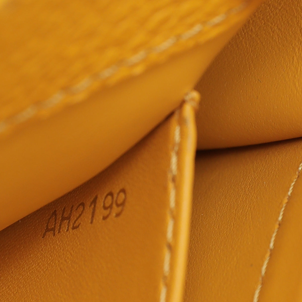 LO-LV bags 5946
