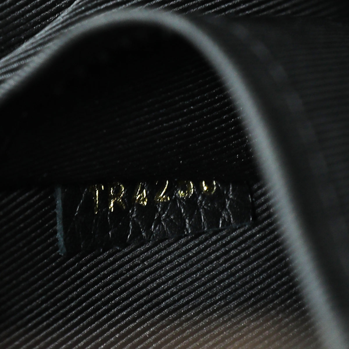 LO-LV bags 2200