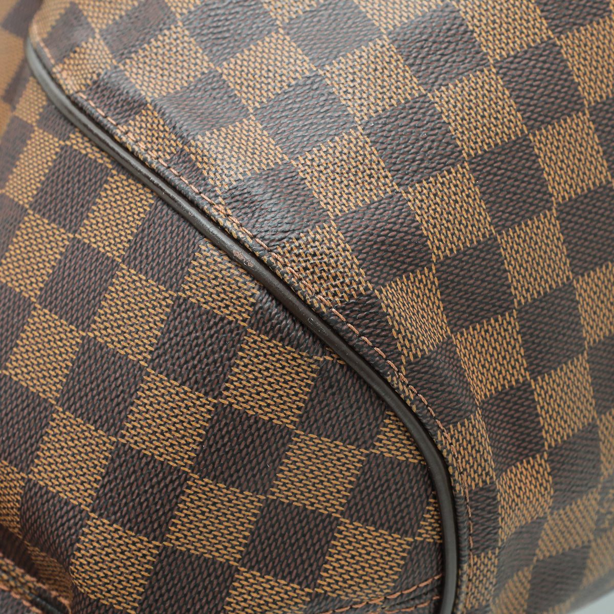 LO-LV bags 2221
