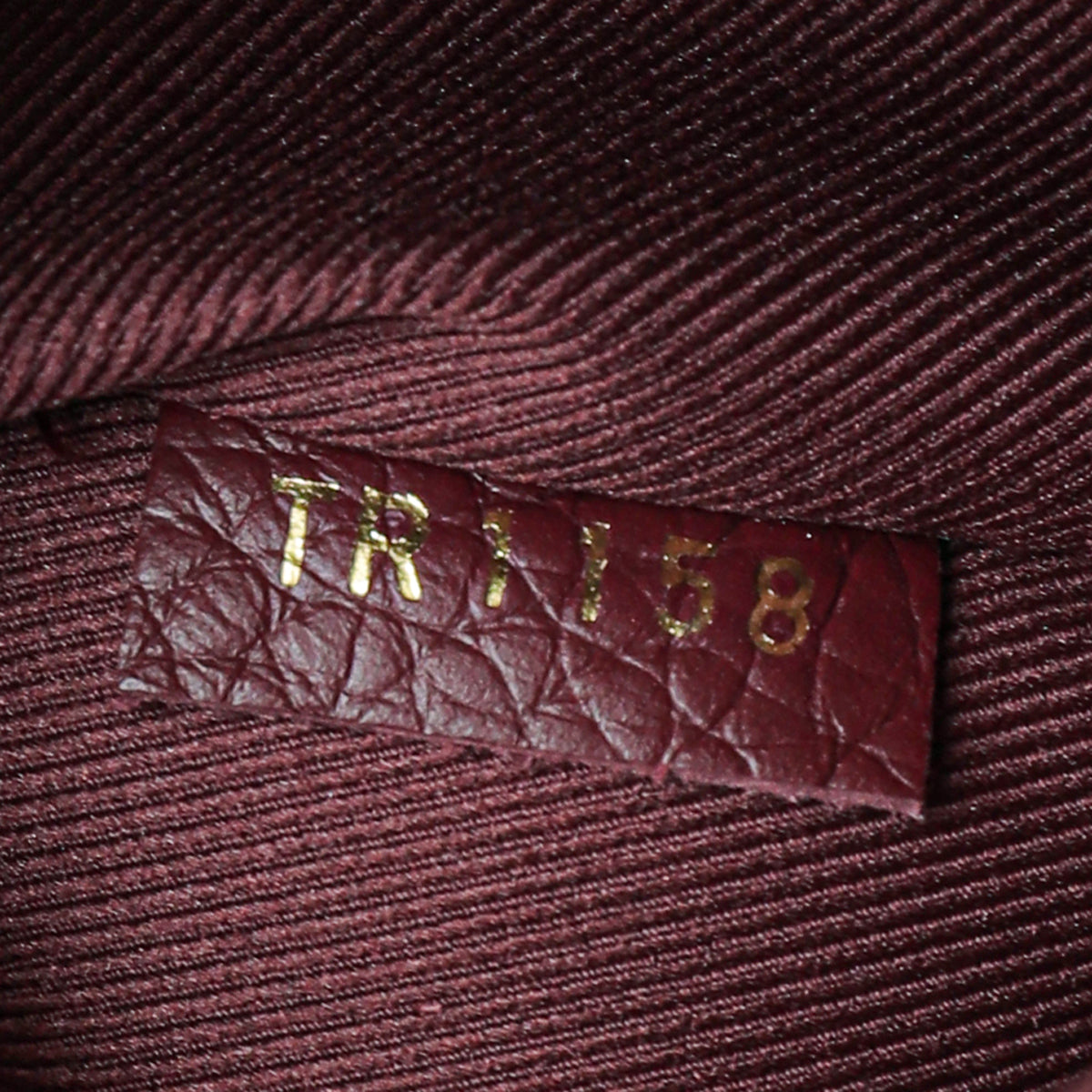 LO-LV bags 2201