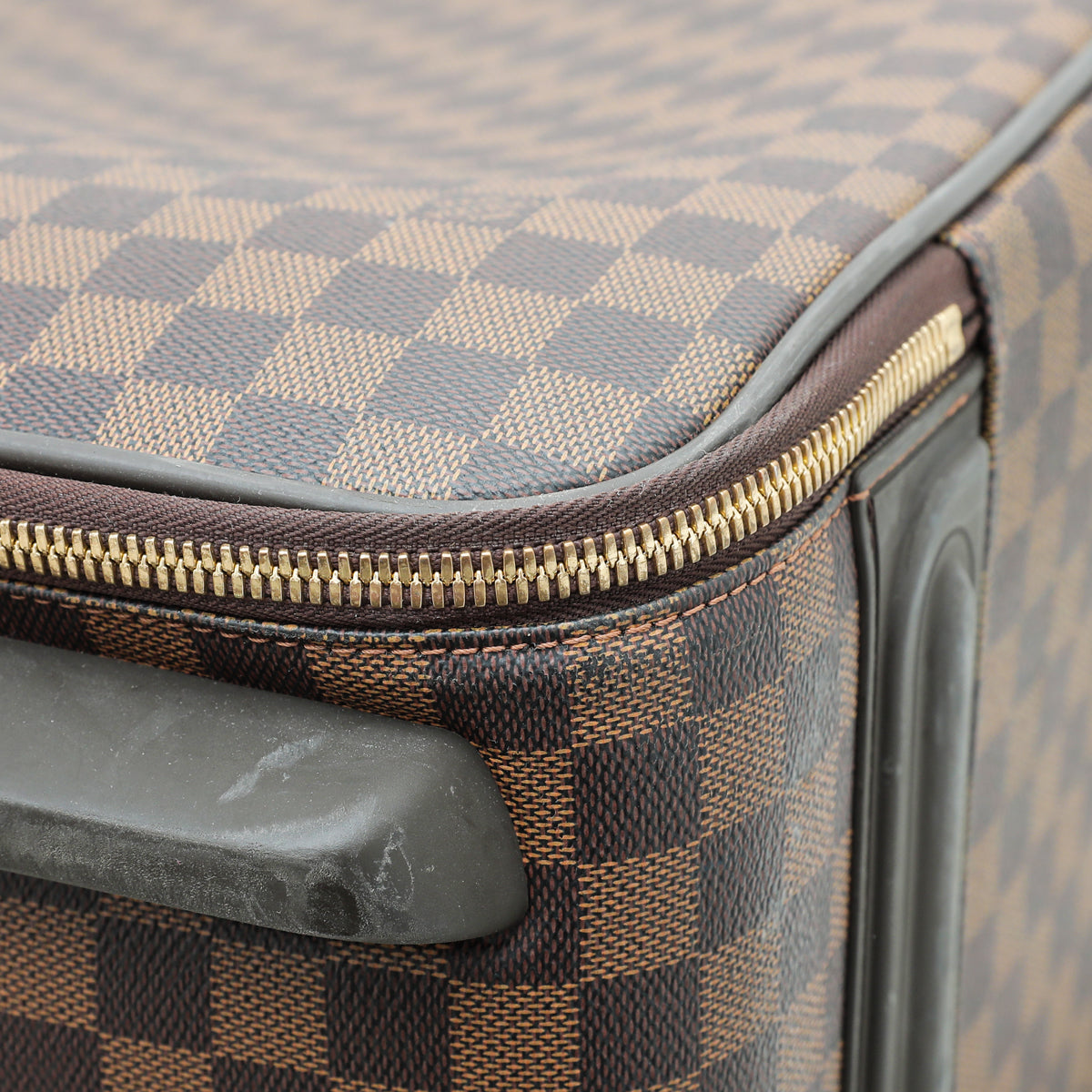 LO-LV bags 2213