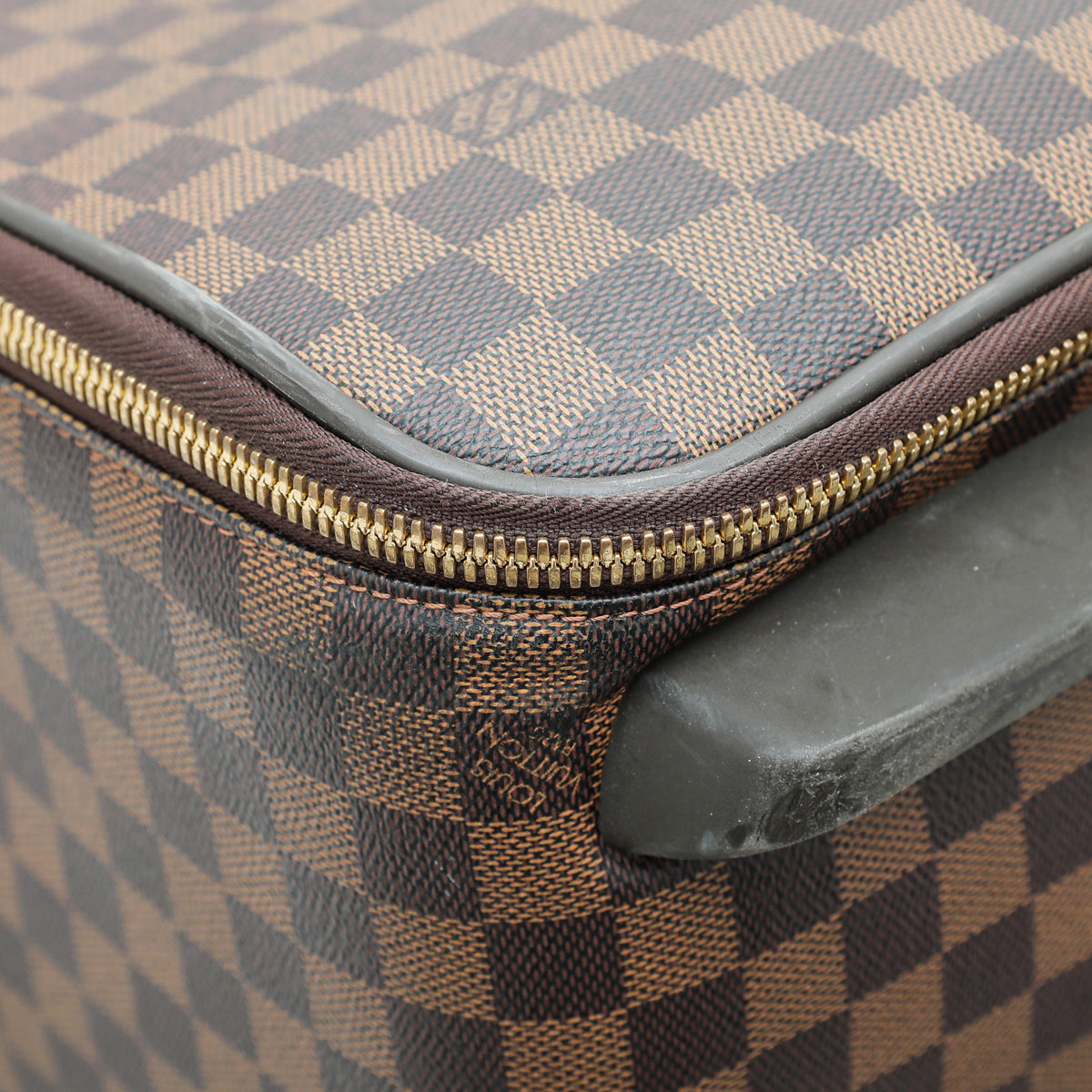 LO-LV bags 2213