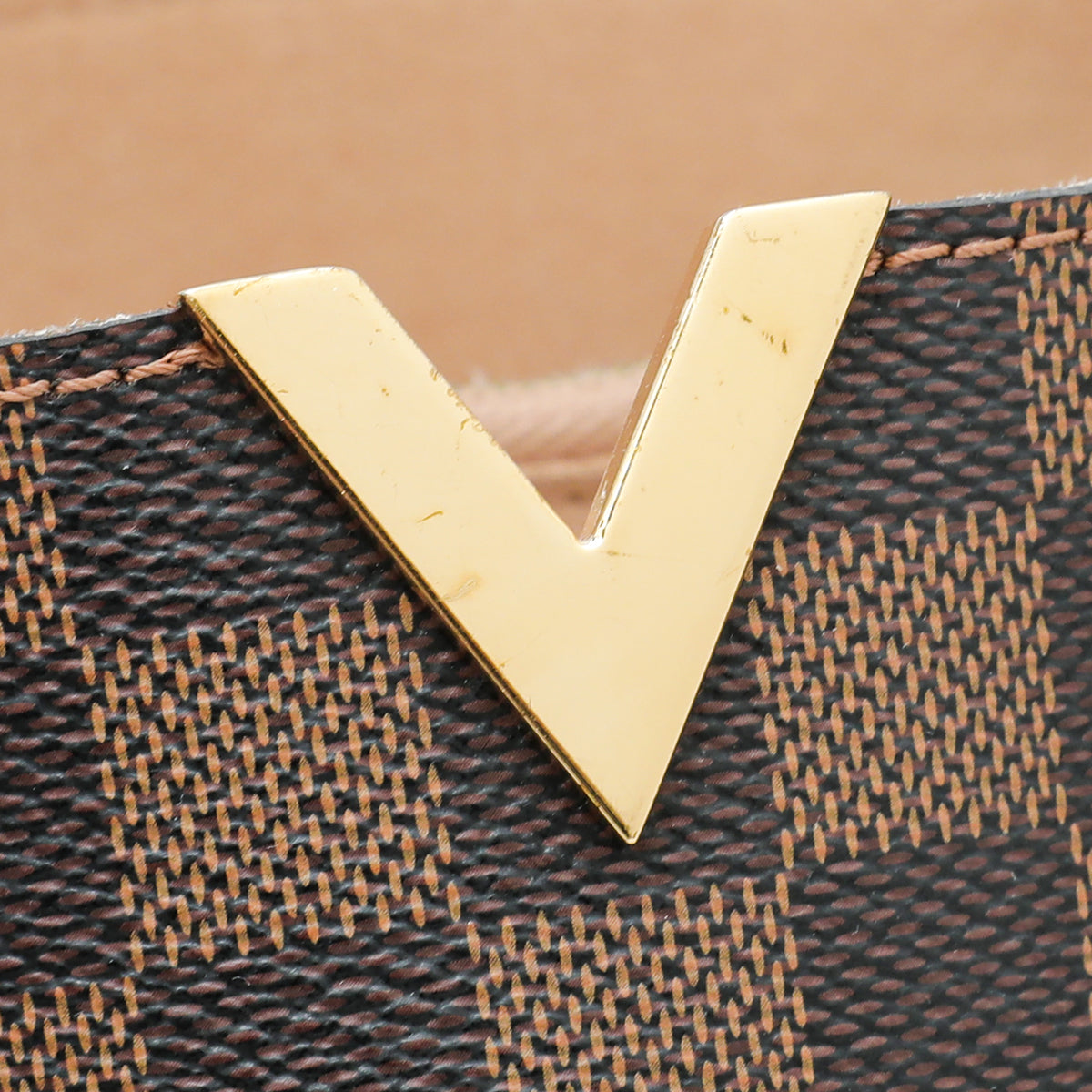 LO-LV bags 2210