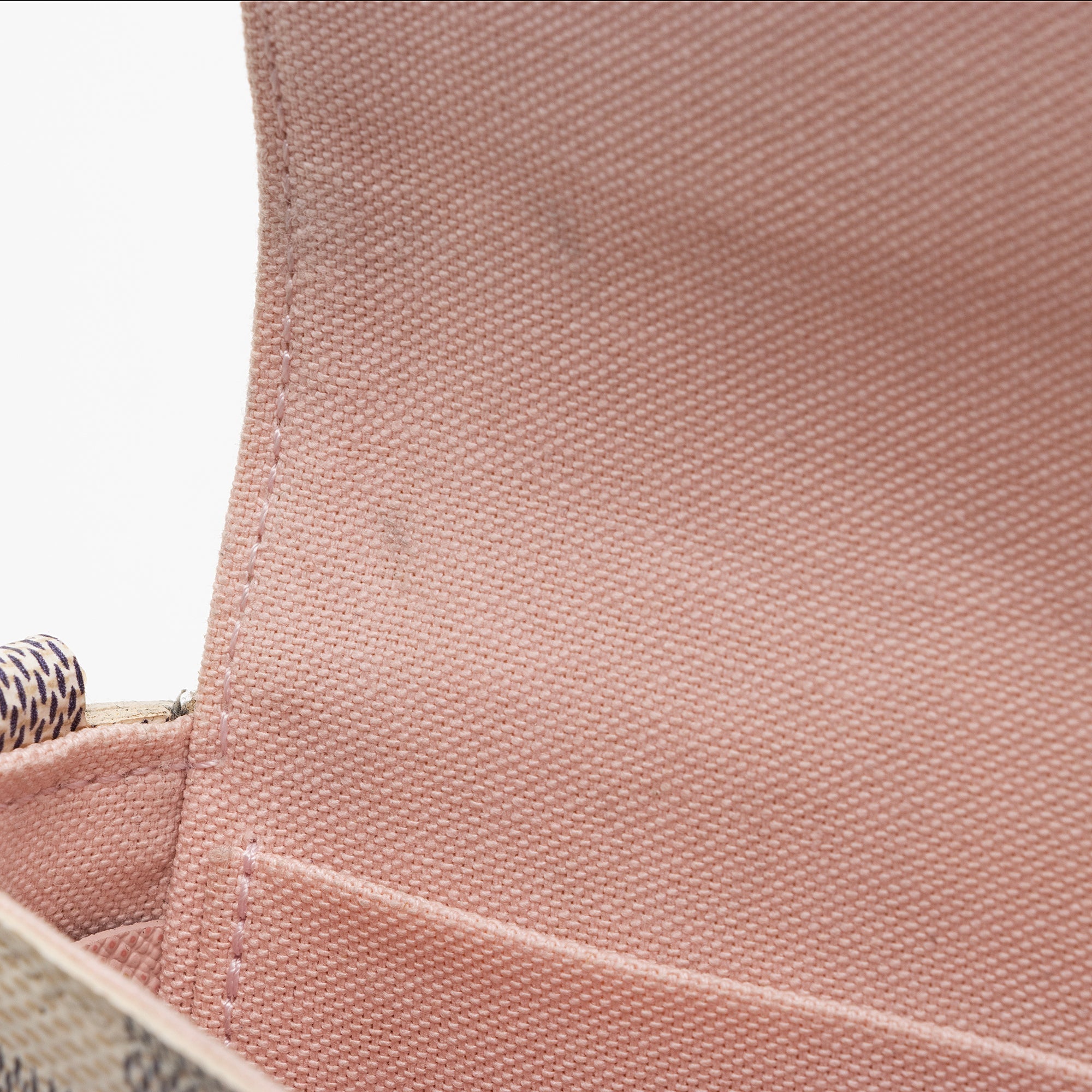 LO-LV bags 8903