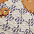 LO-LV bags 8928