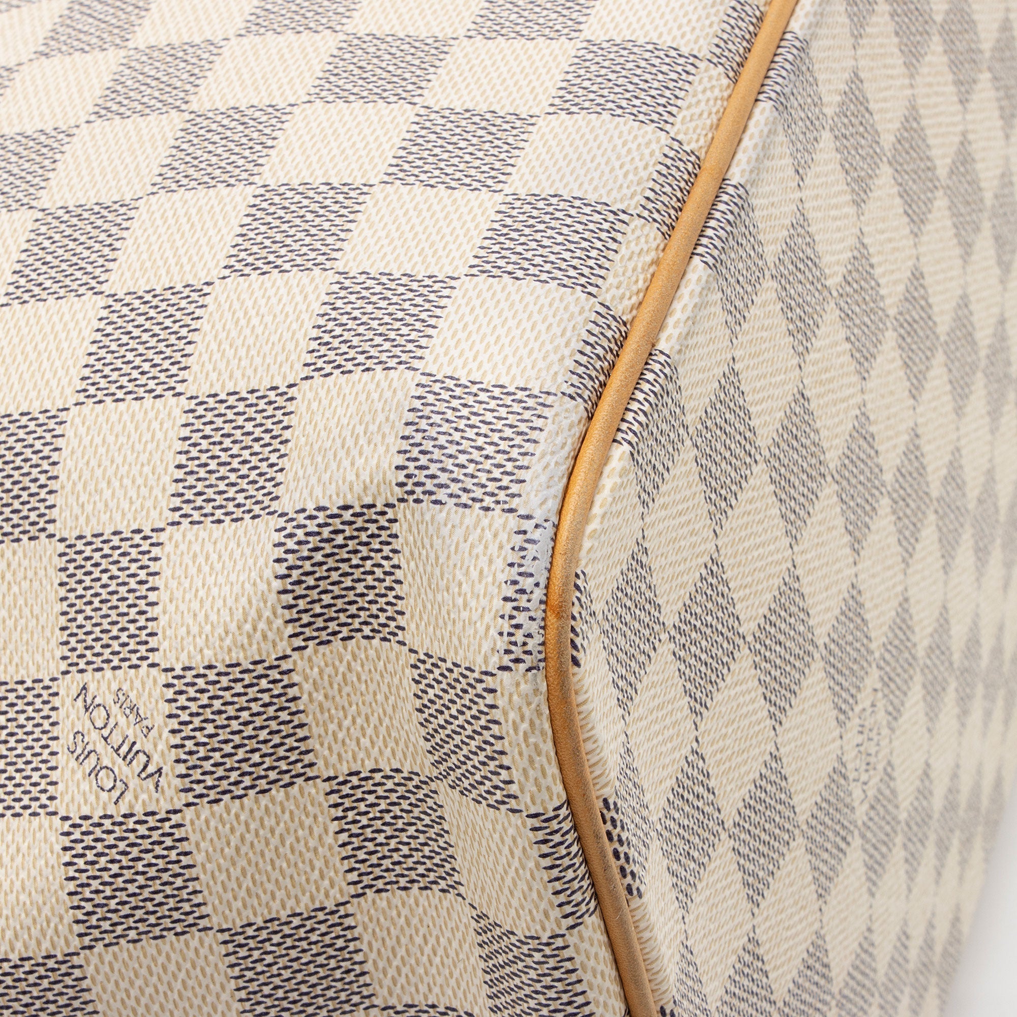 LO-LV bags 8840