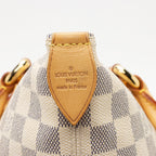 LO-LV bags 8840