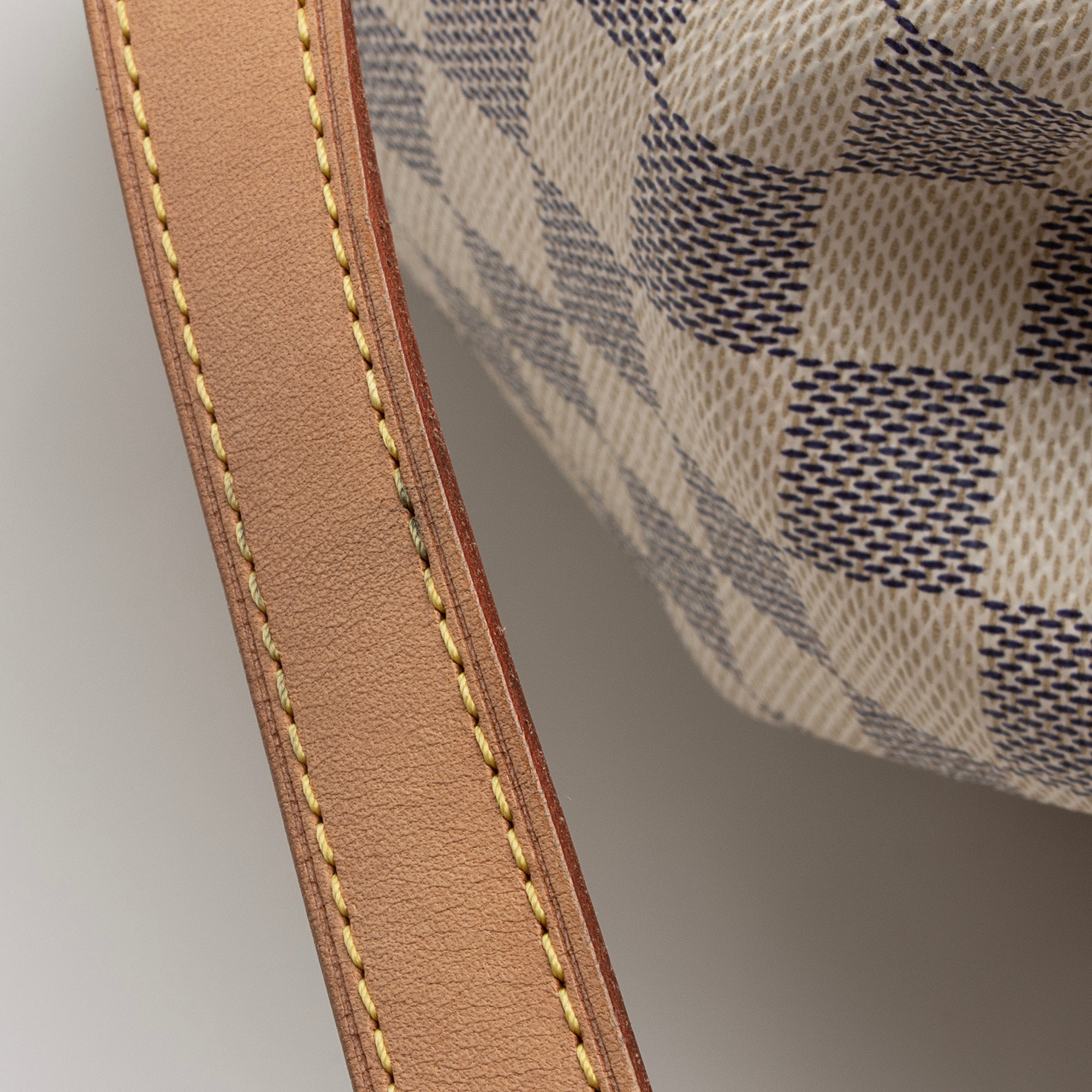 LO-LV bags 8904