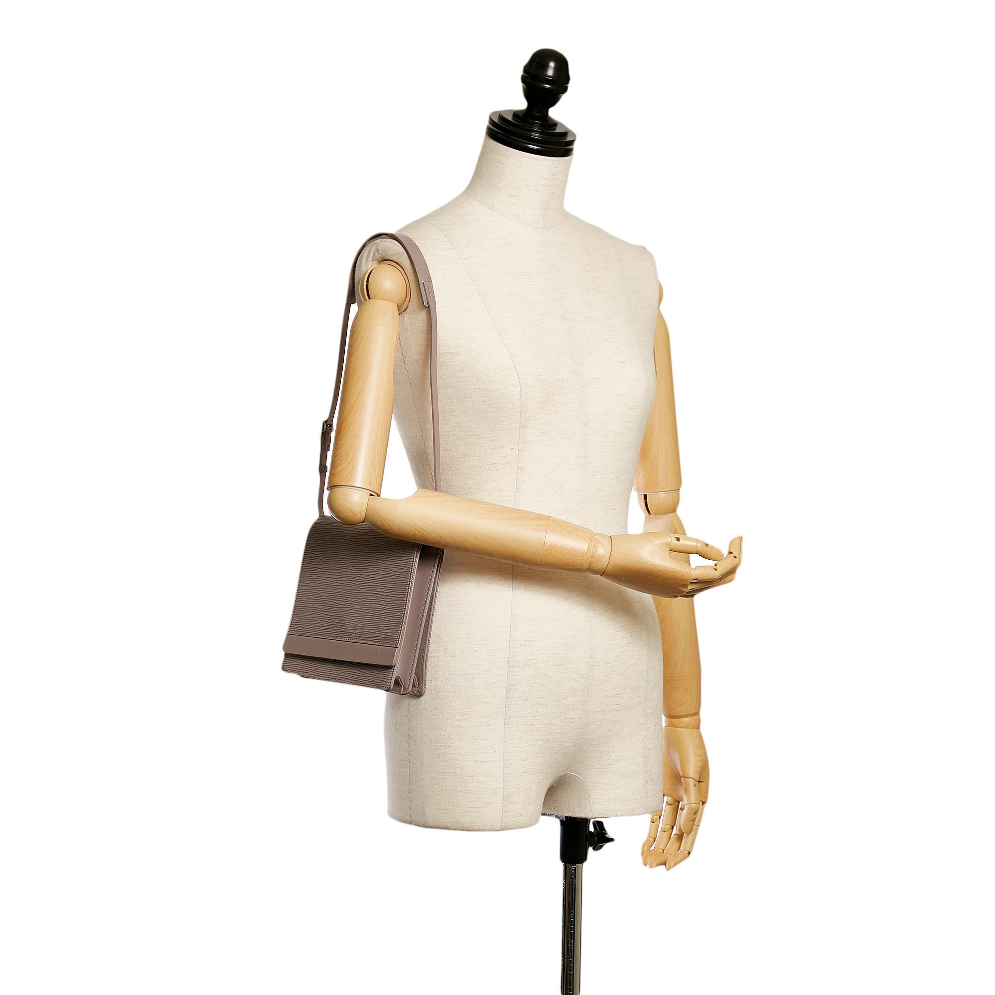 LO-LV bags 13711