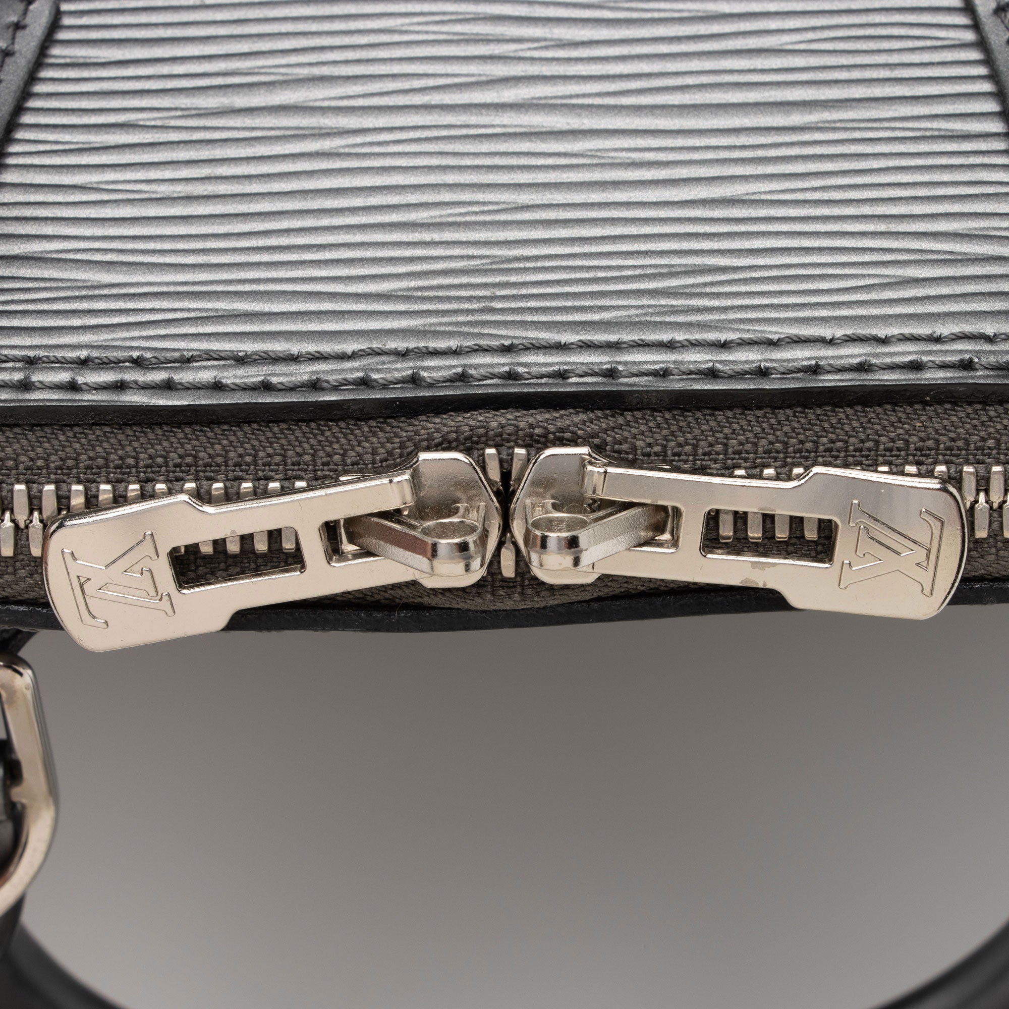 LO-LV bags 10381