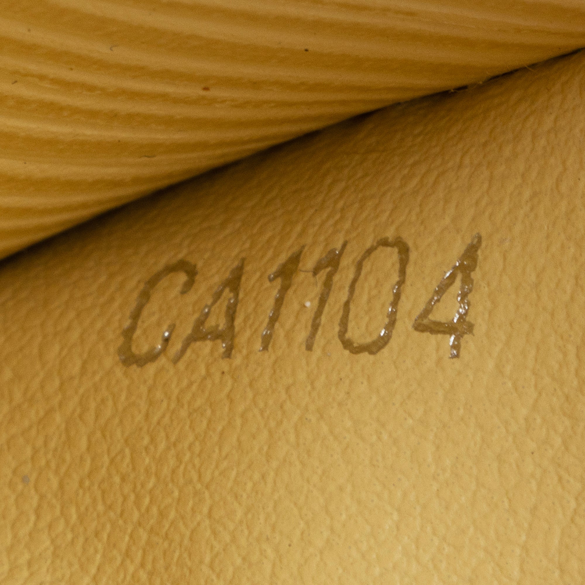LO-LV bags 7885