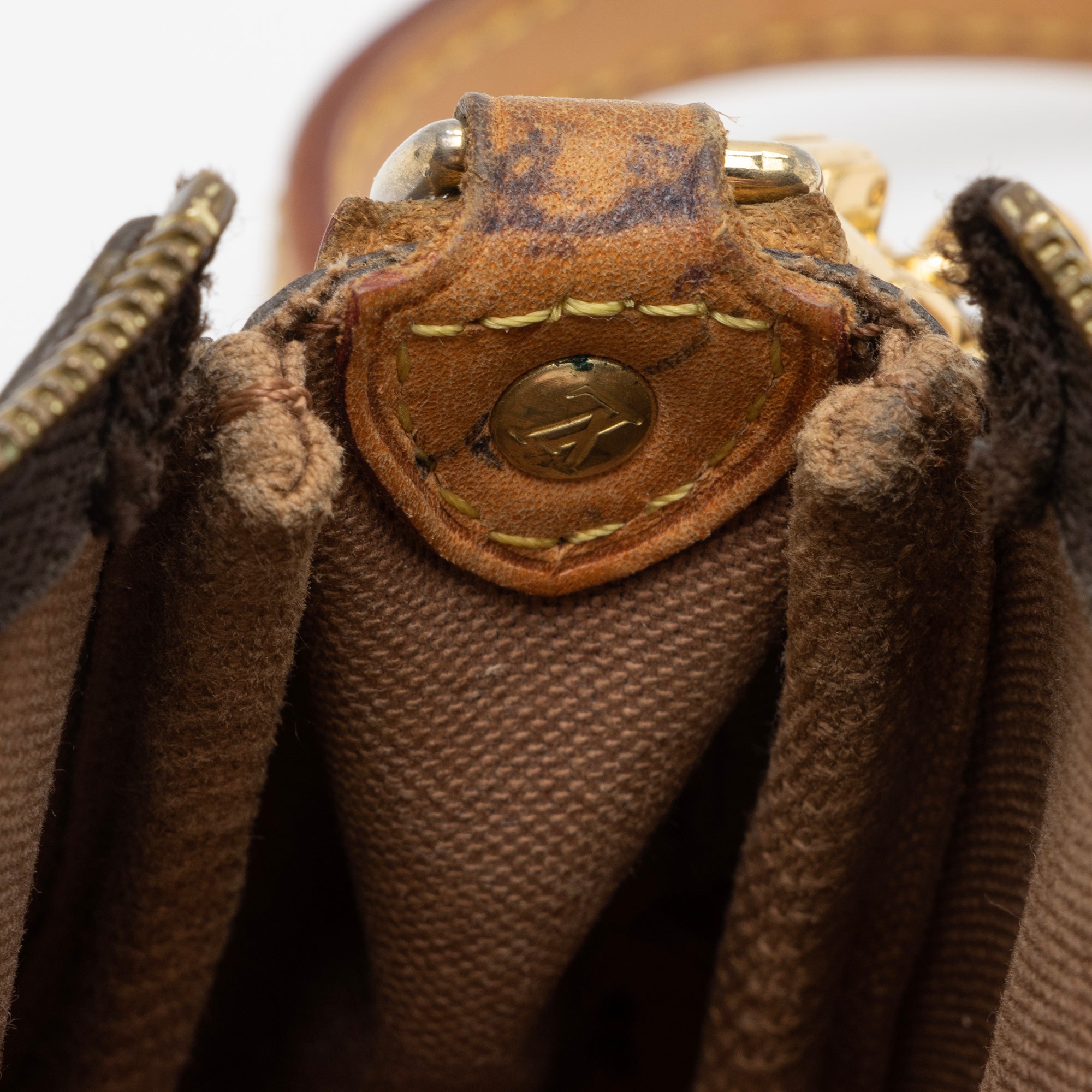 LO-LV bags 9836