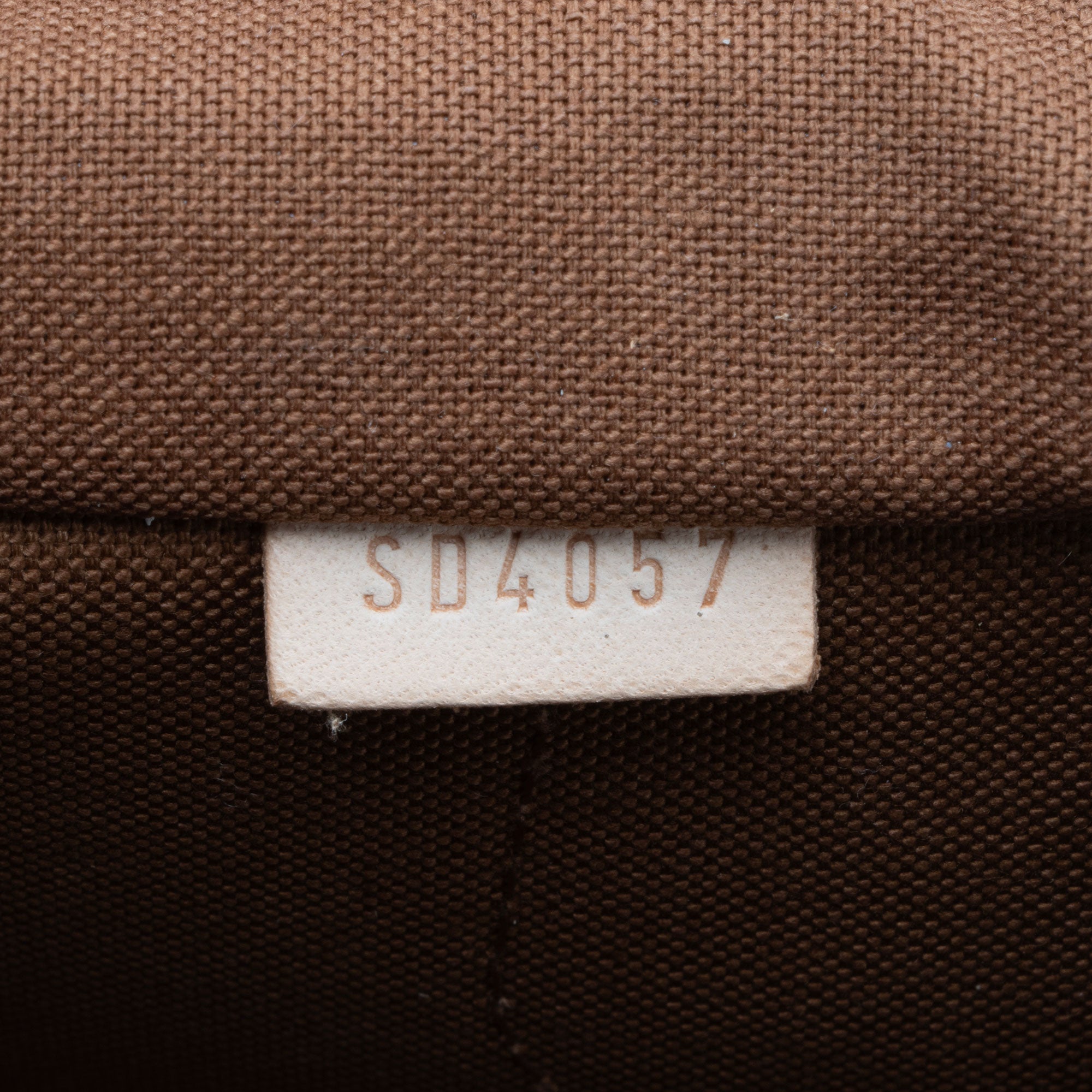 LO-LV bags 14010