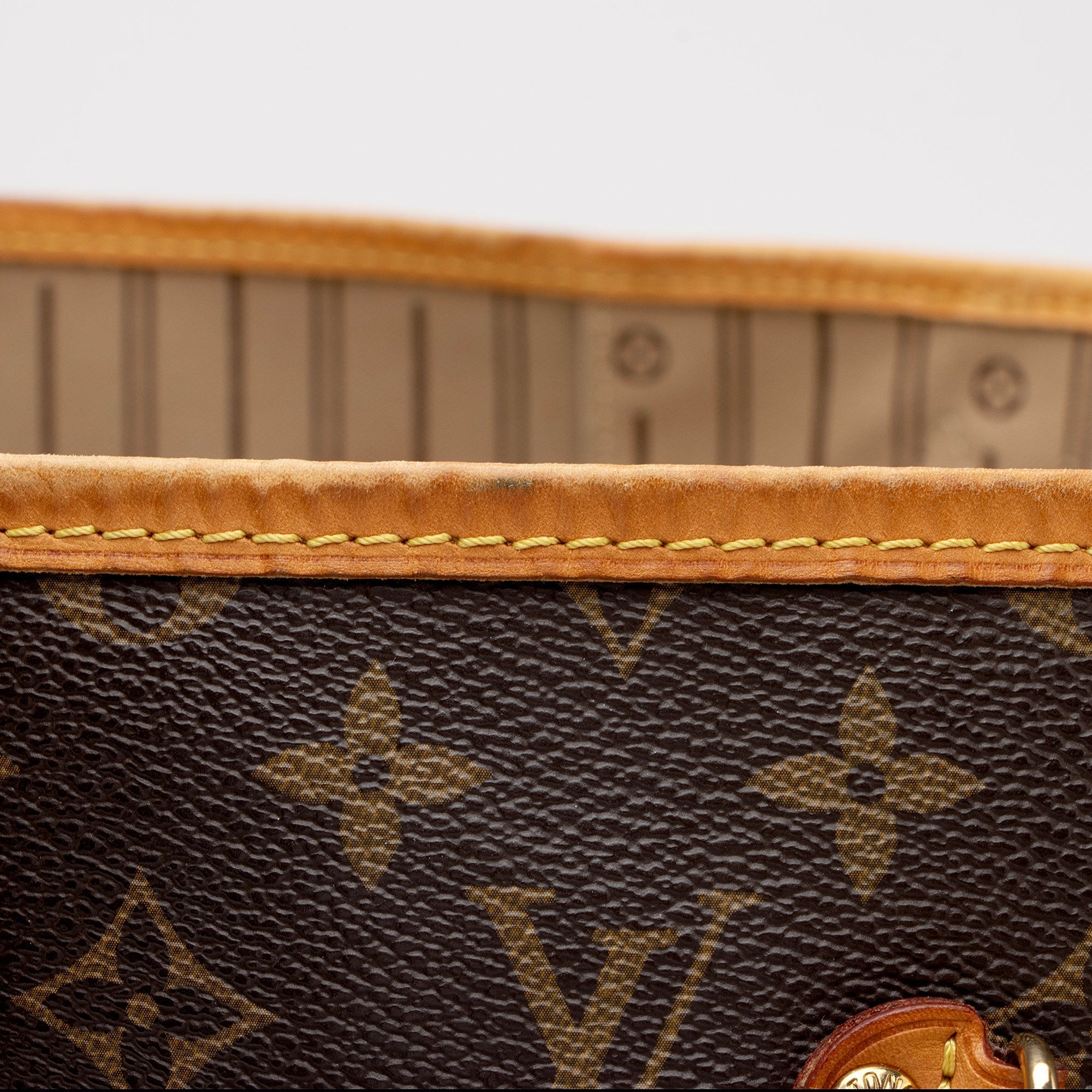 LO-LV bags 14738