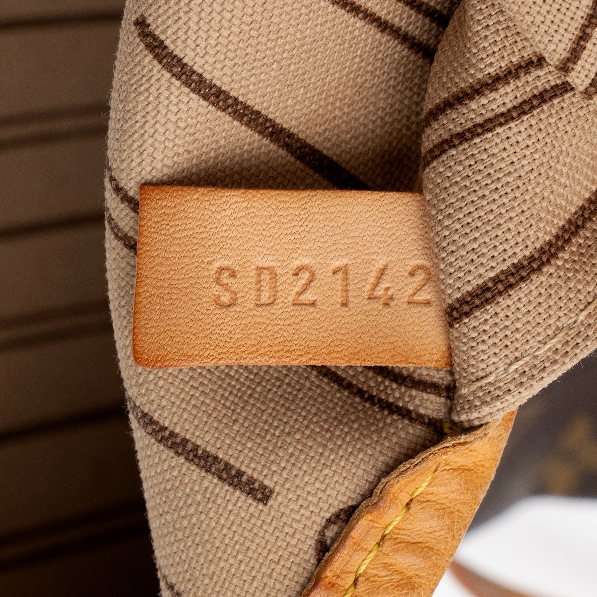 LO-LV bags 14738