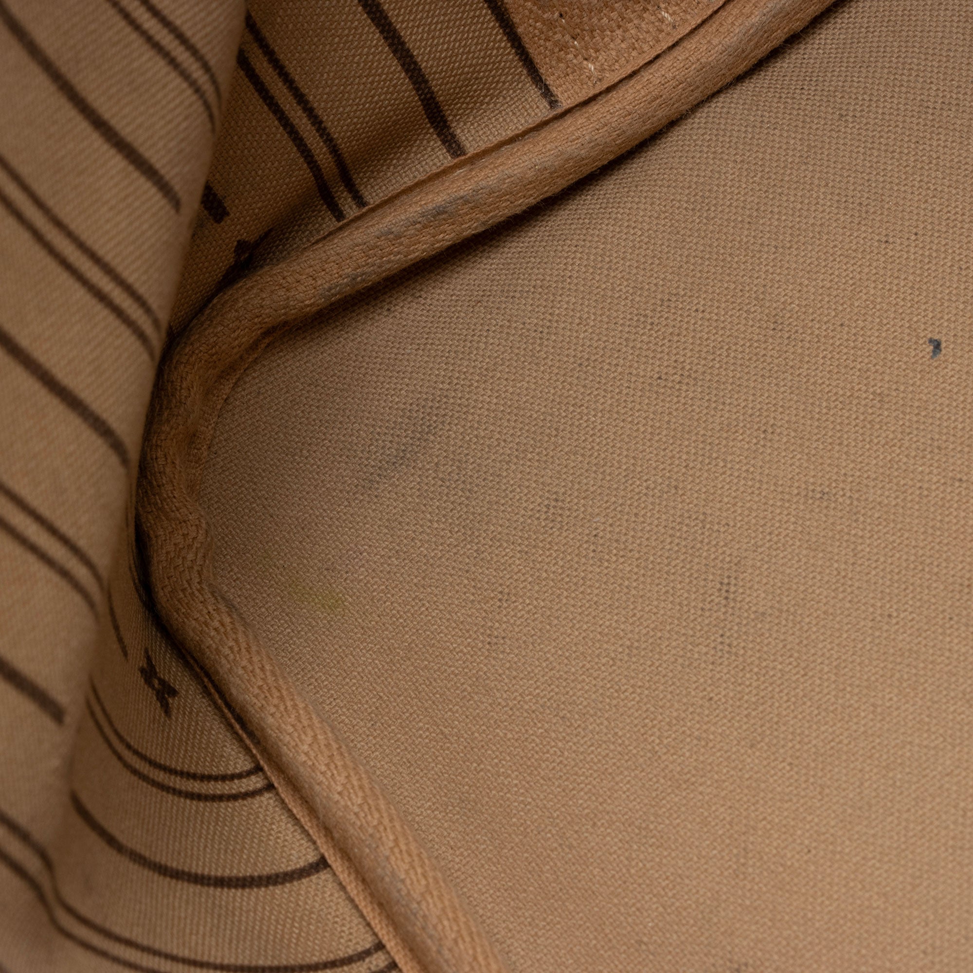 LO-LV bags 8009