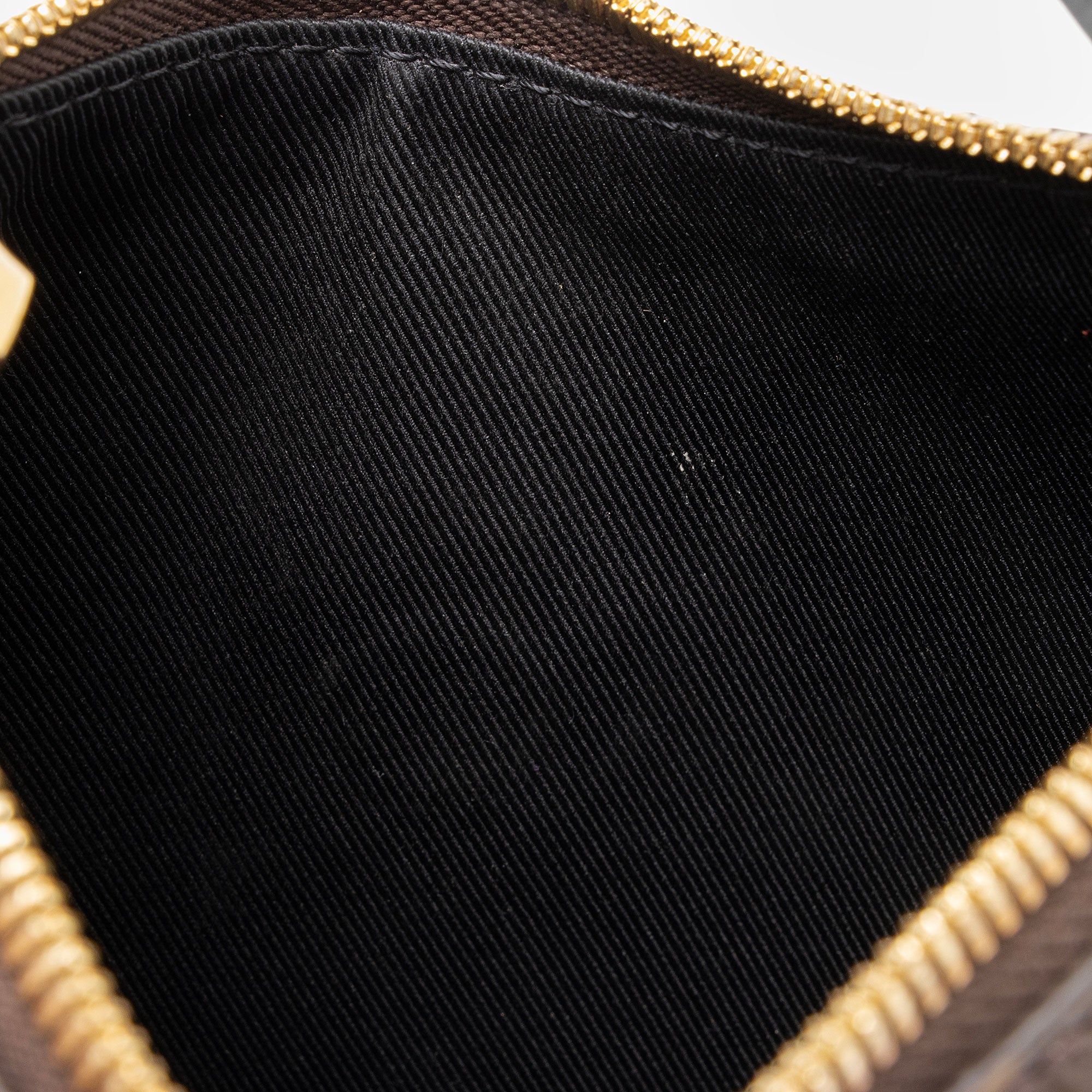 LO-LV bags 13480