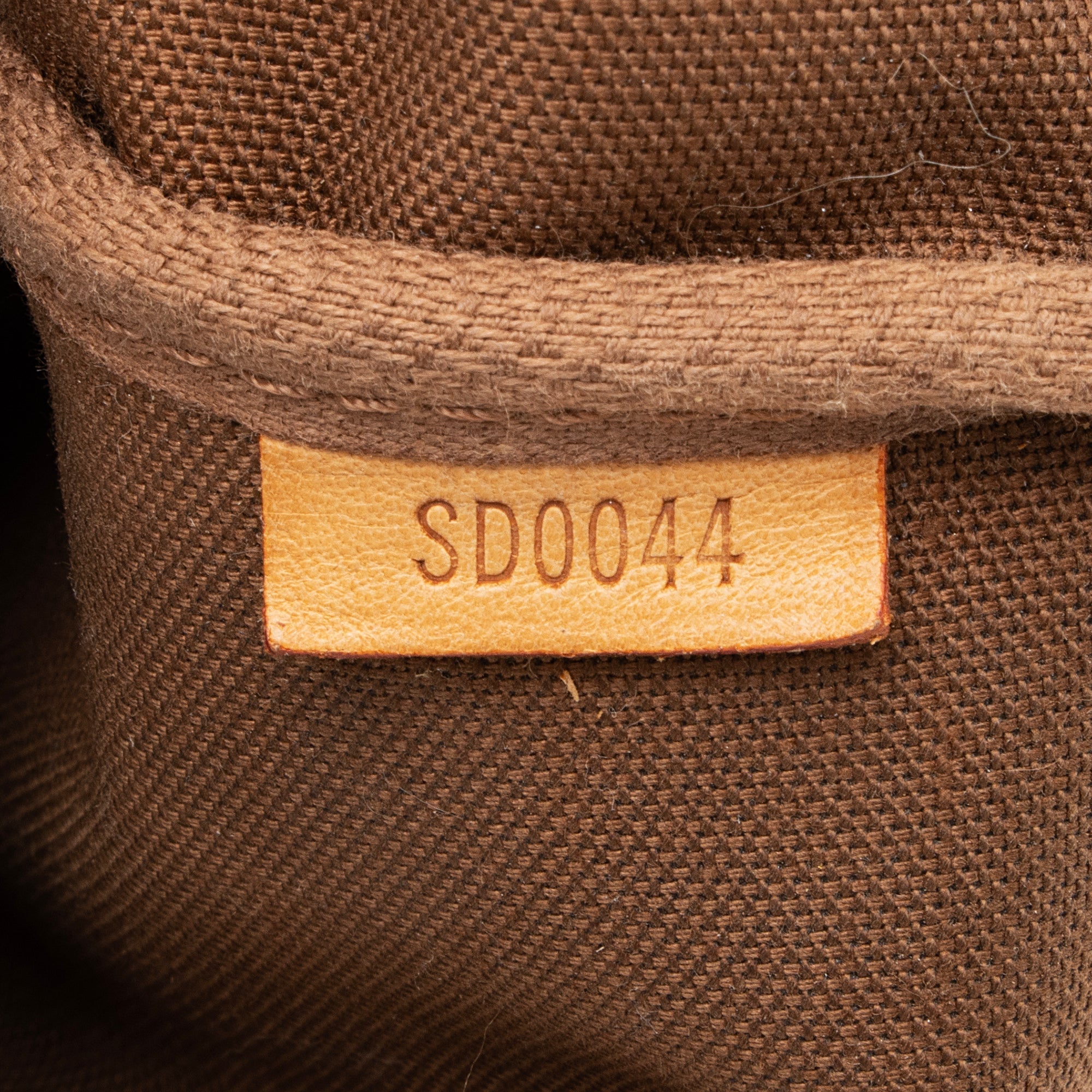 LO-LV bags 8406