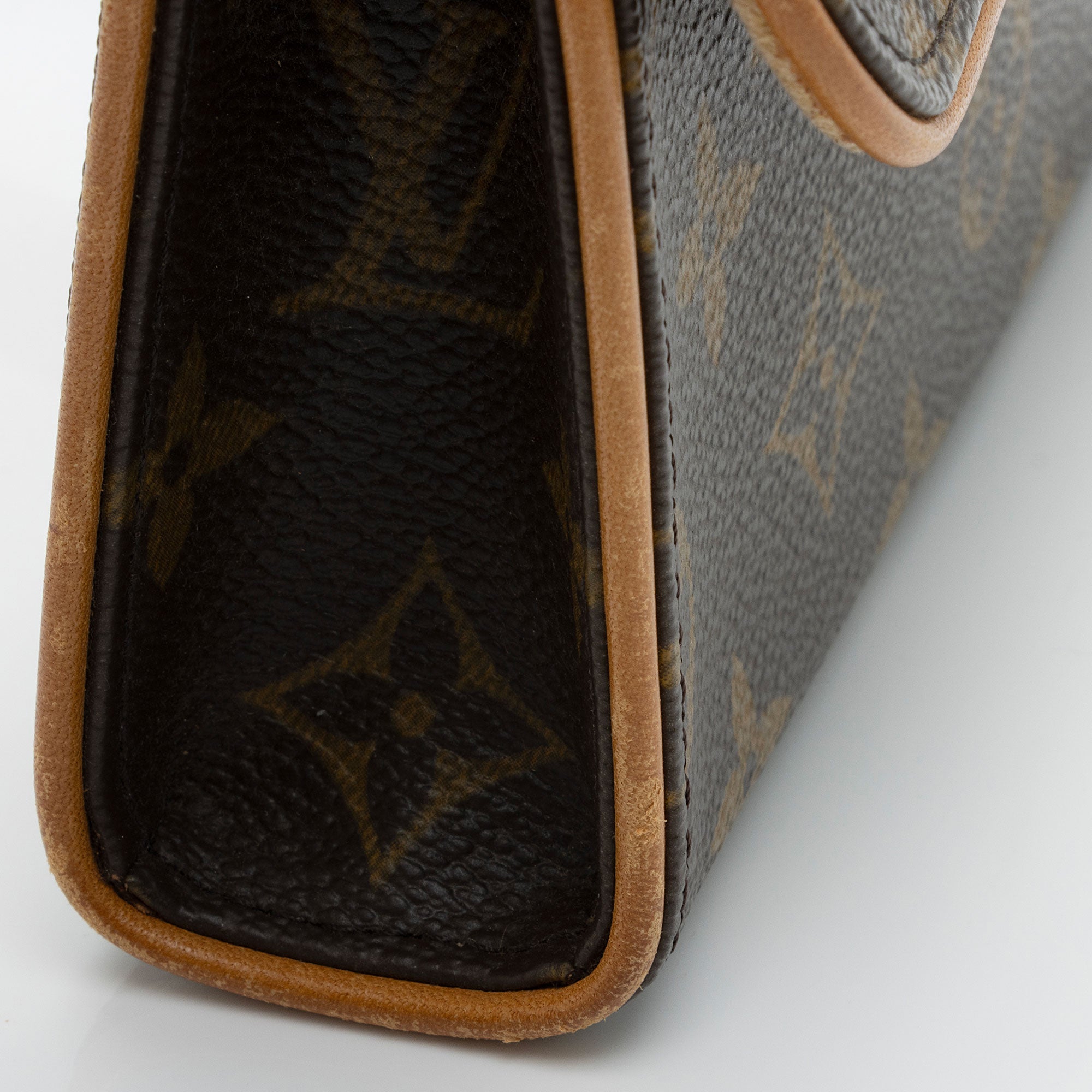 LO-LV bags 9785