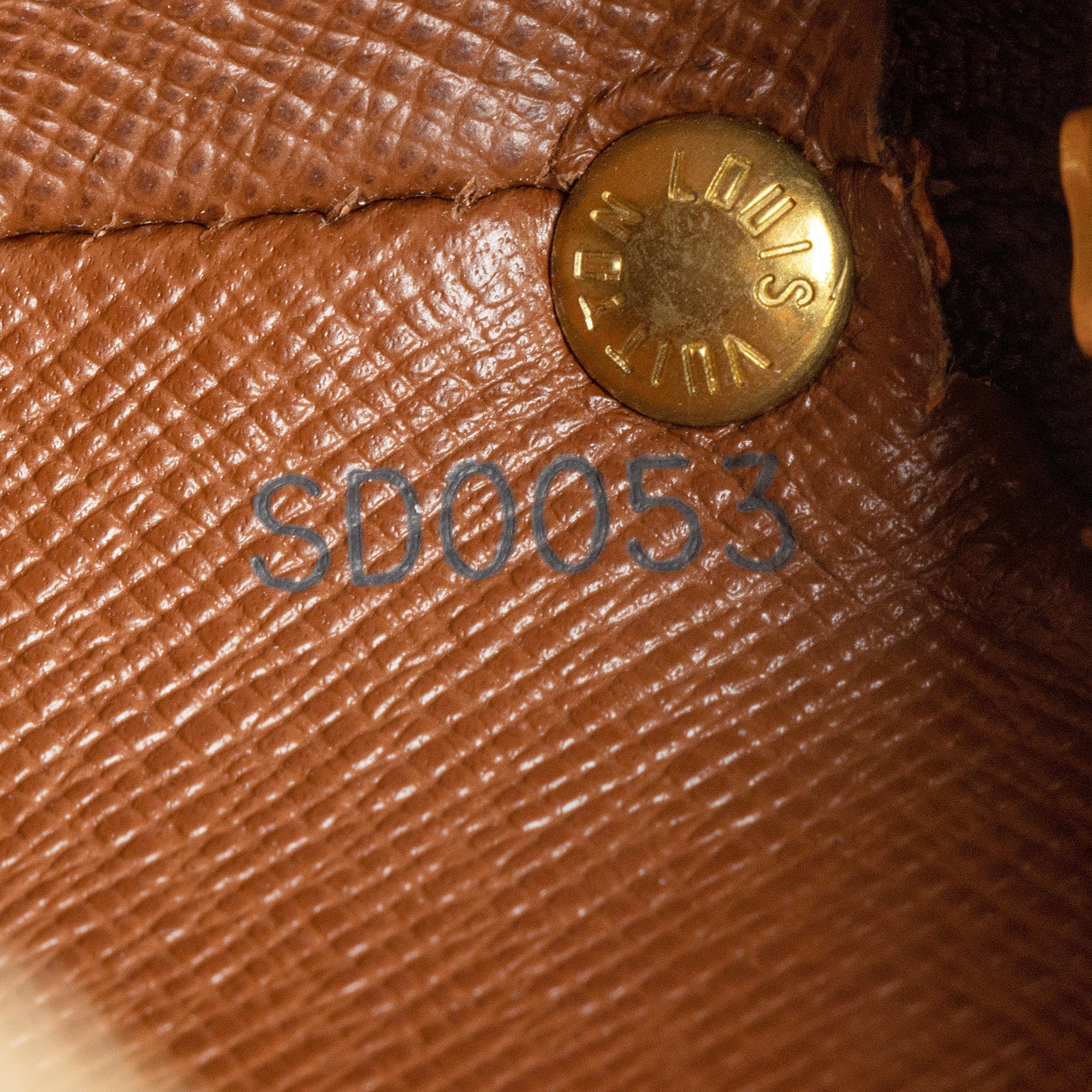 LO-LV bags 8062