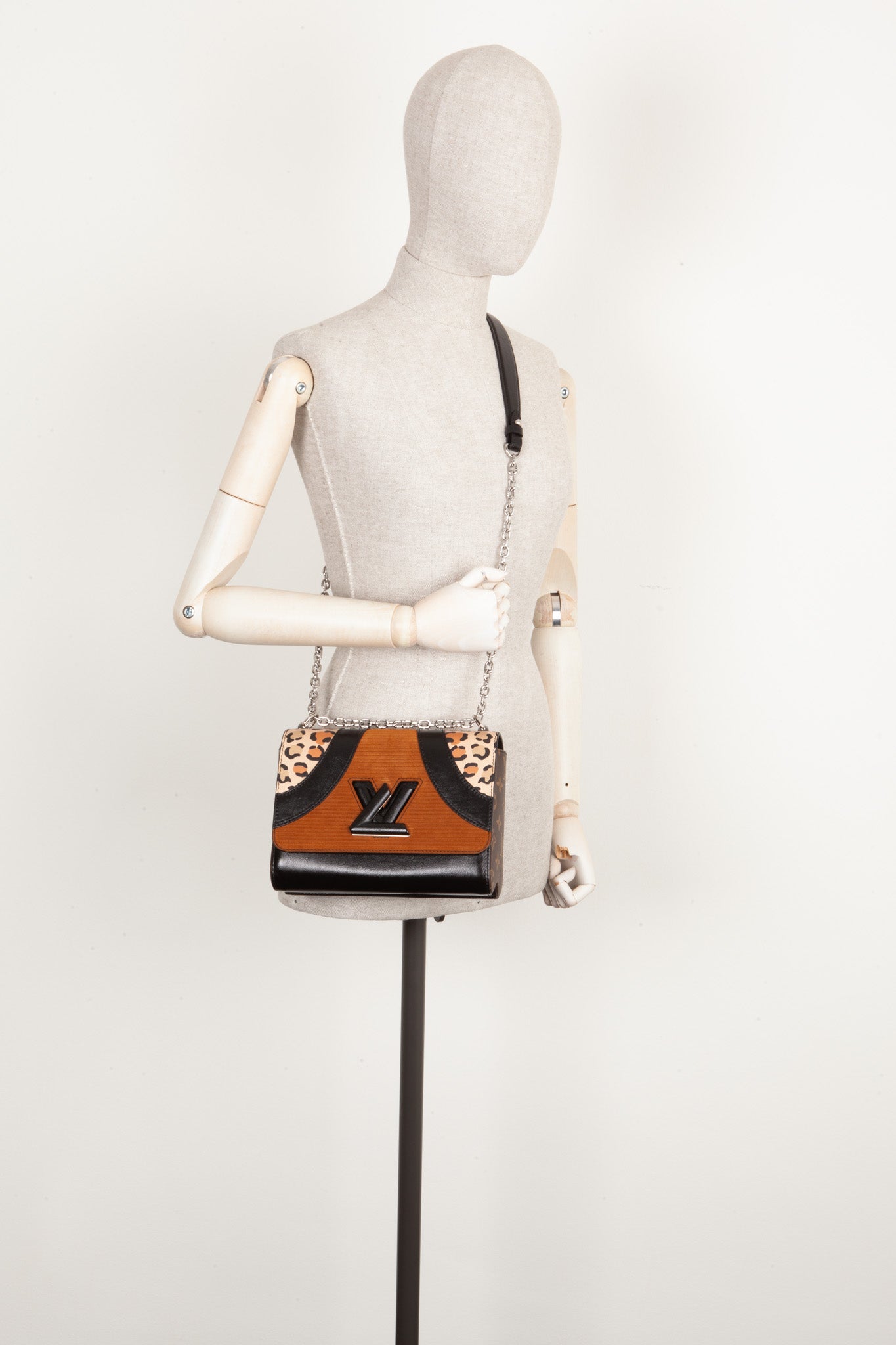 LO-LV bags 2625