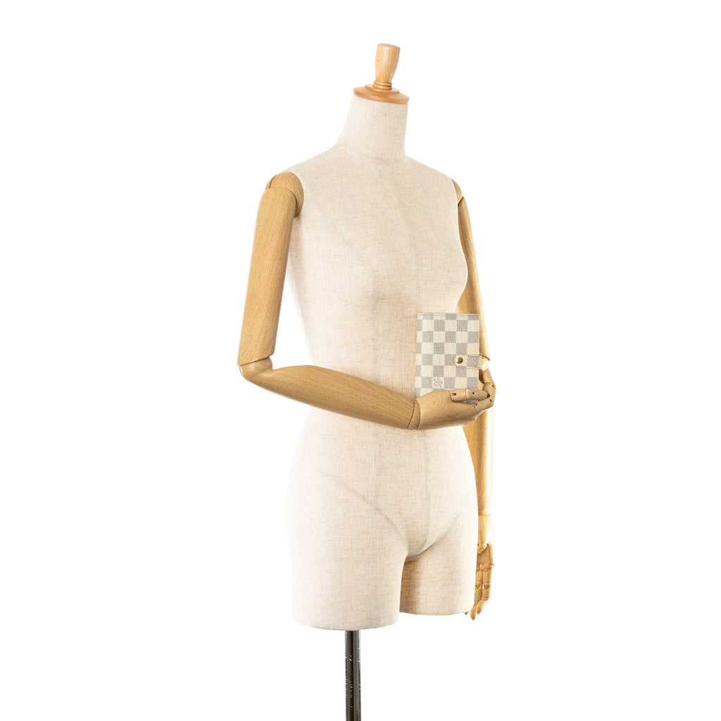 LO-LV bags 4933