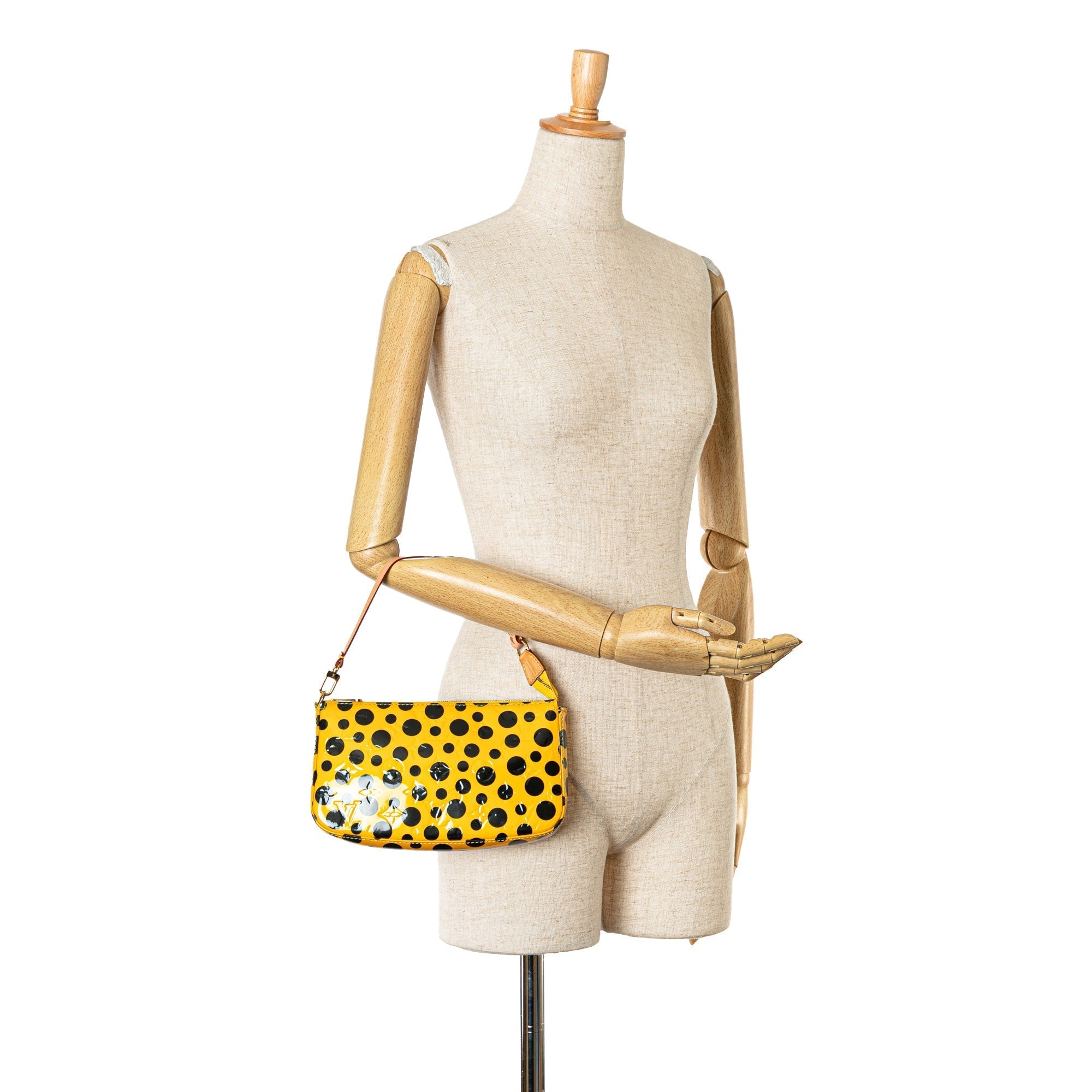 LO-LV bags 4784