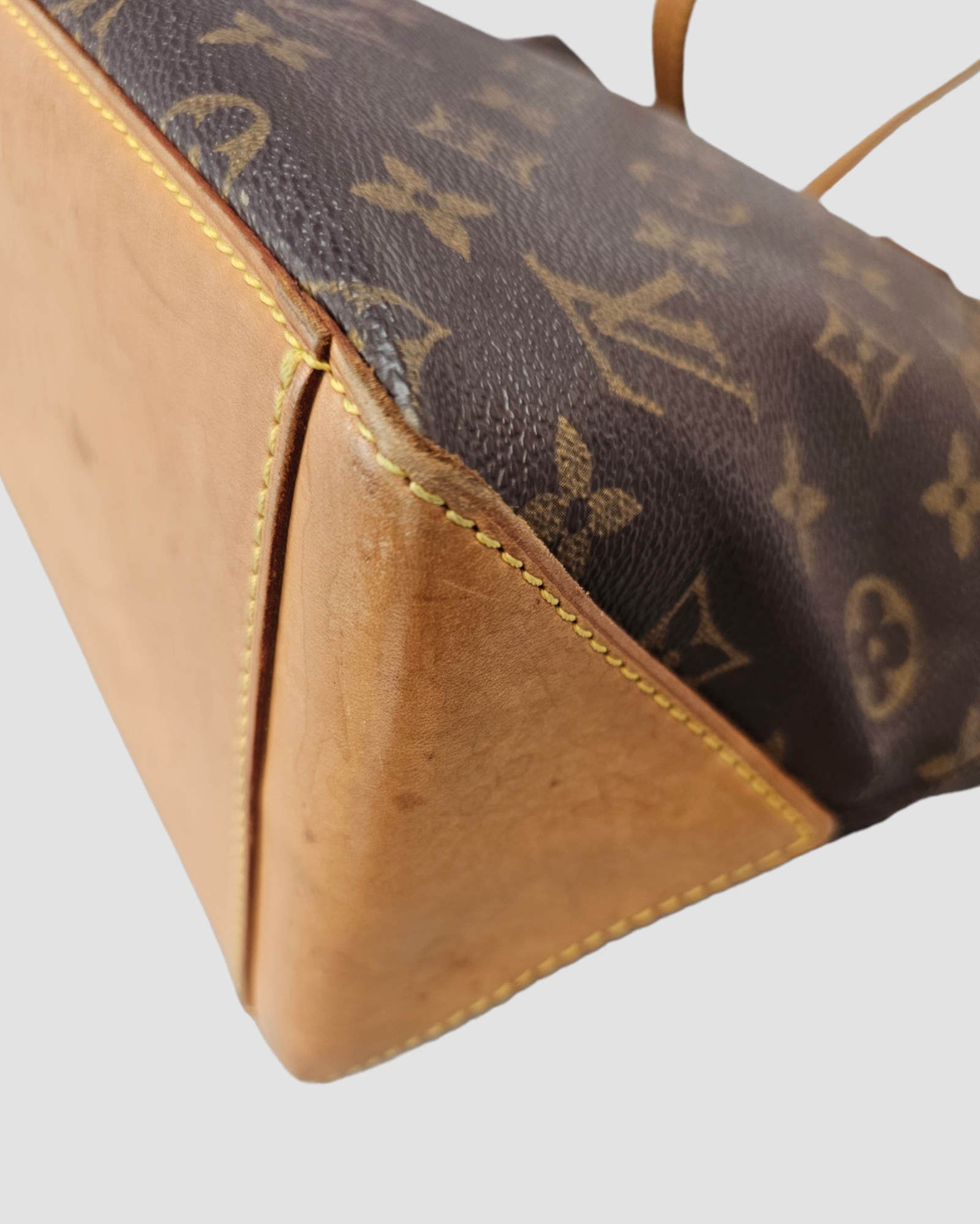 LO-LV bags 13632