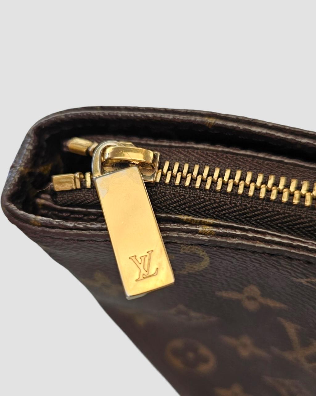 LO-LV bags 9737