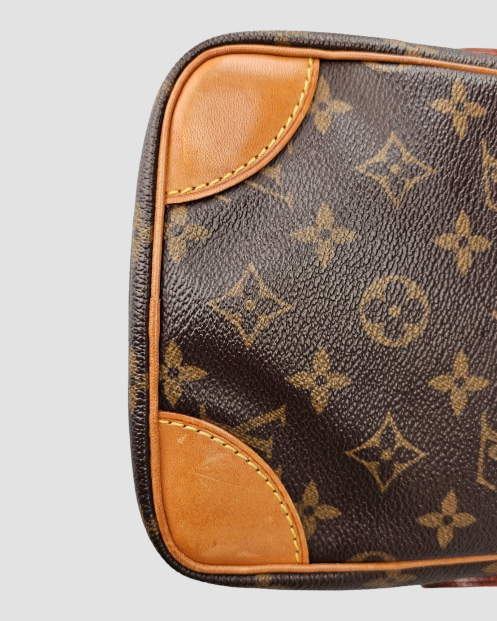 LO-LV bags 8273
