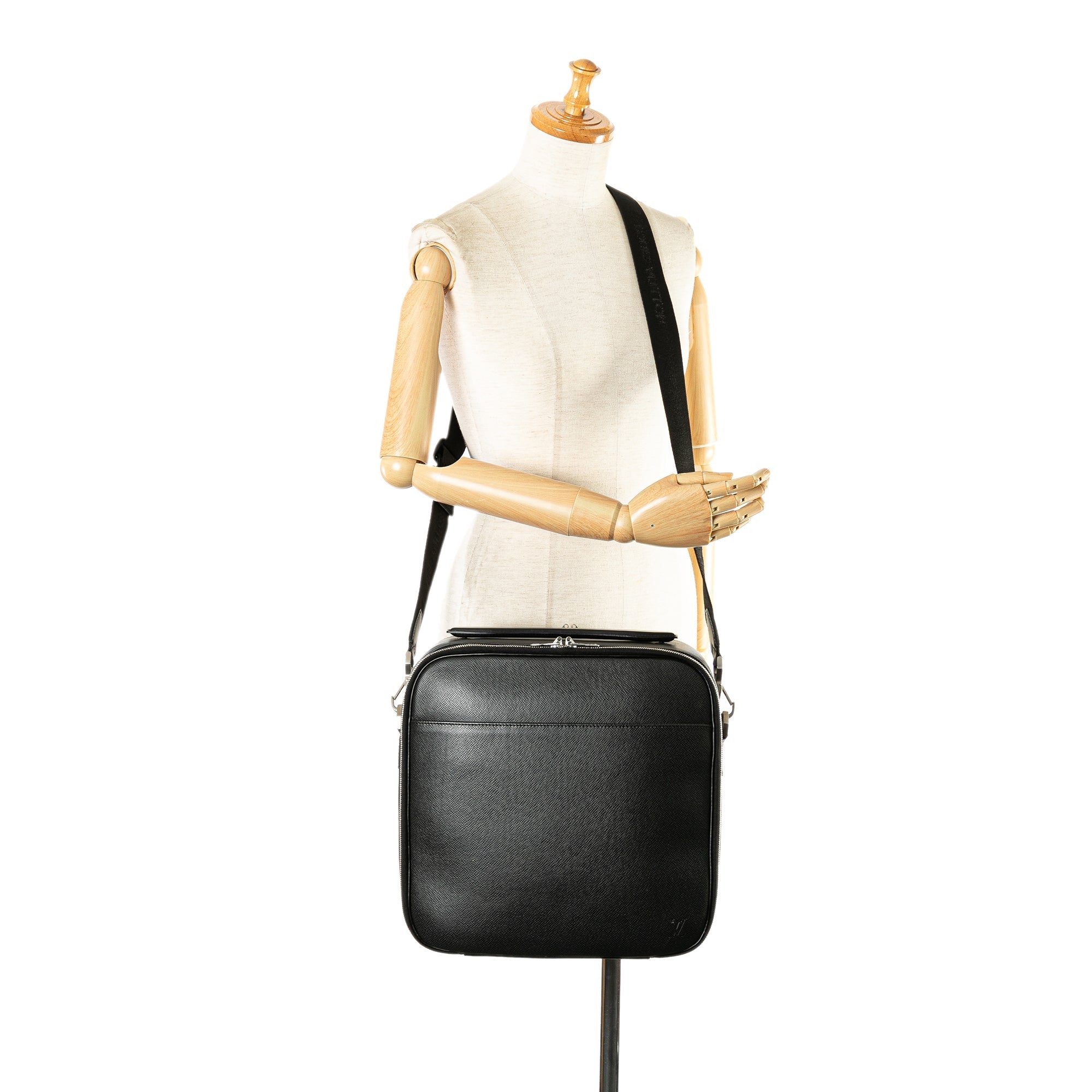 LO-LV bags 4954