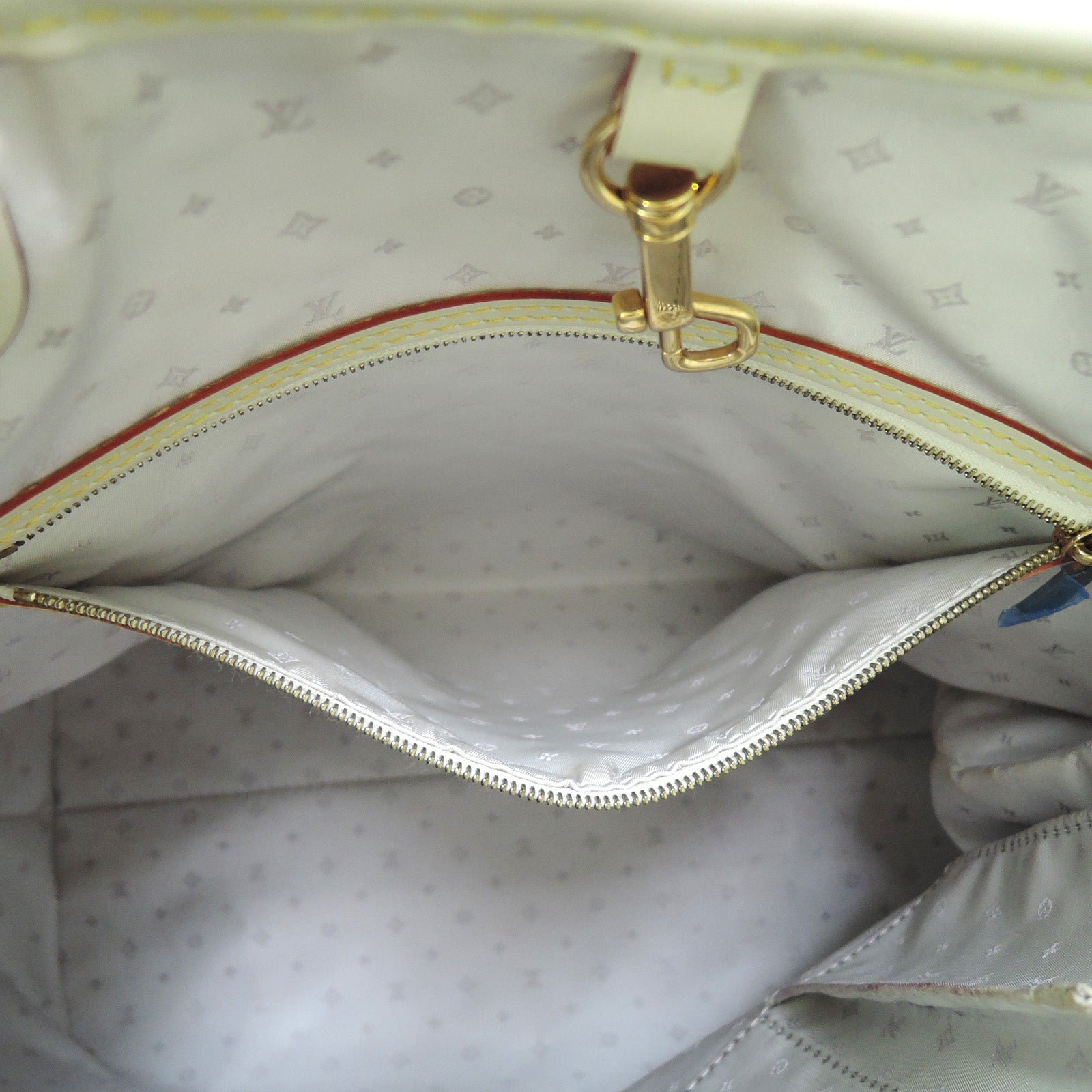 LO-LV bags 6828