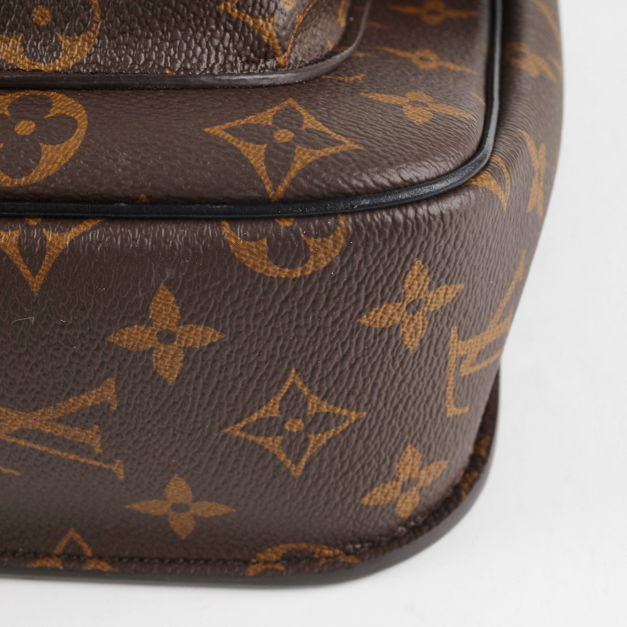 LO-LV bags 3750