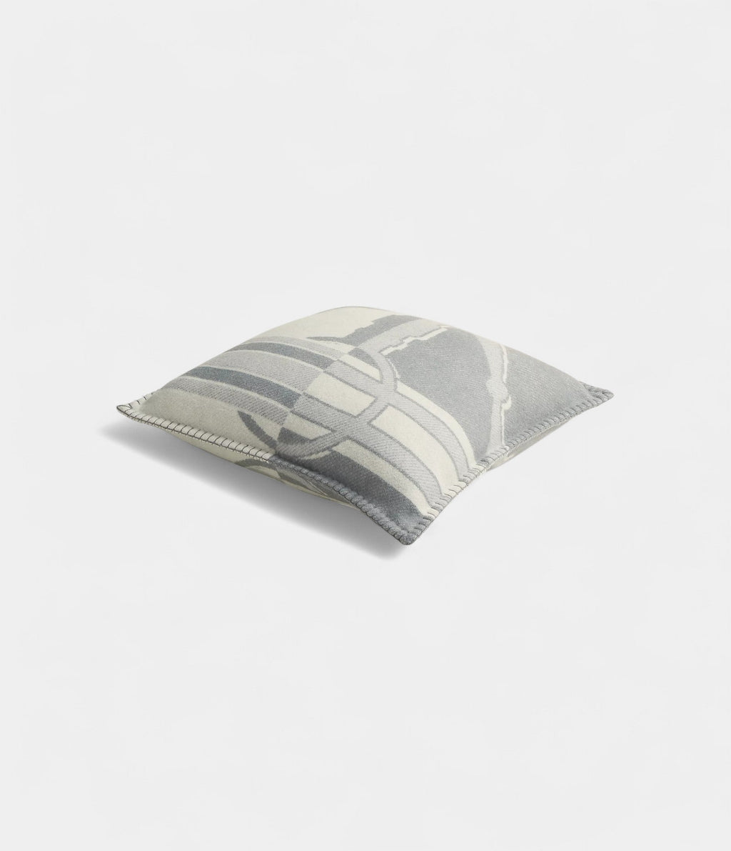 Tatersale Pillow A Luxurious Blend of Comfort and Craftsmanship