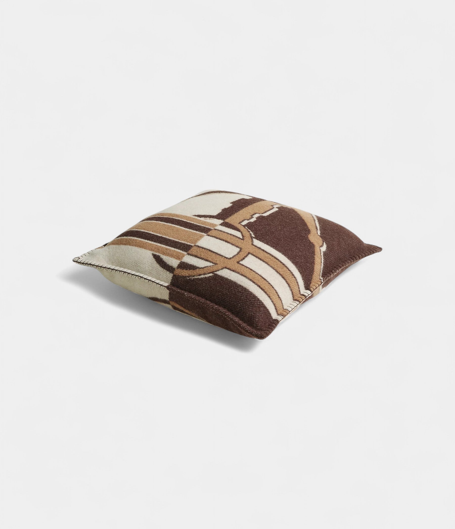 Tatersale Pillow A Luxurious Blend of Comfort and Craftsmanship