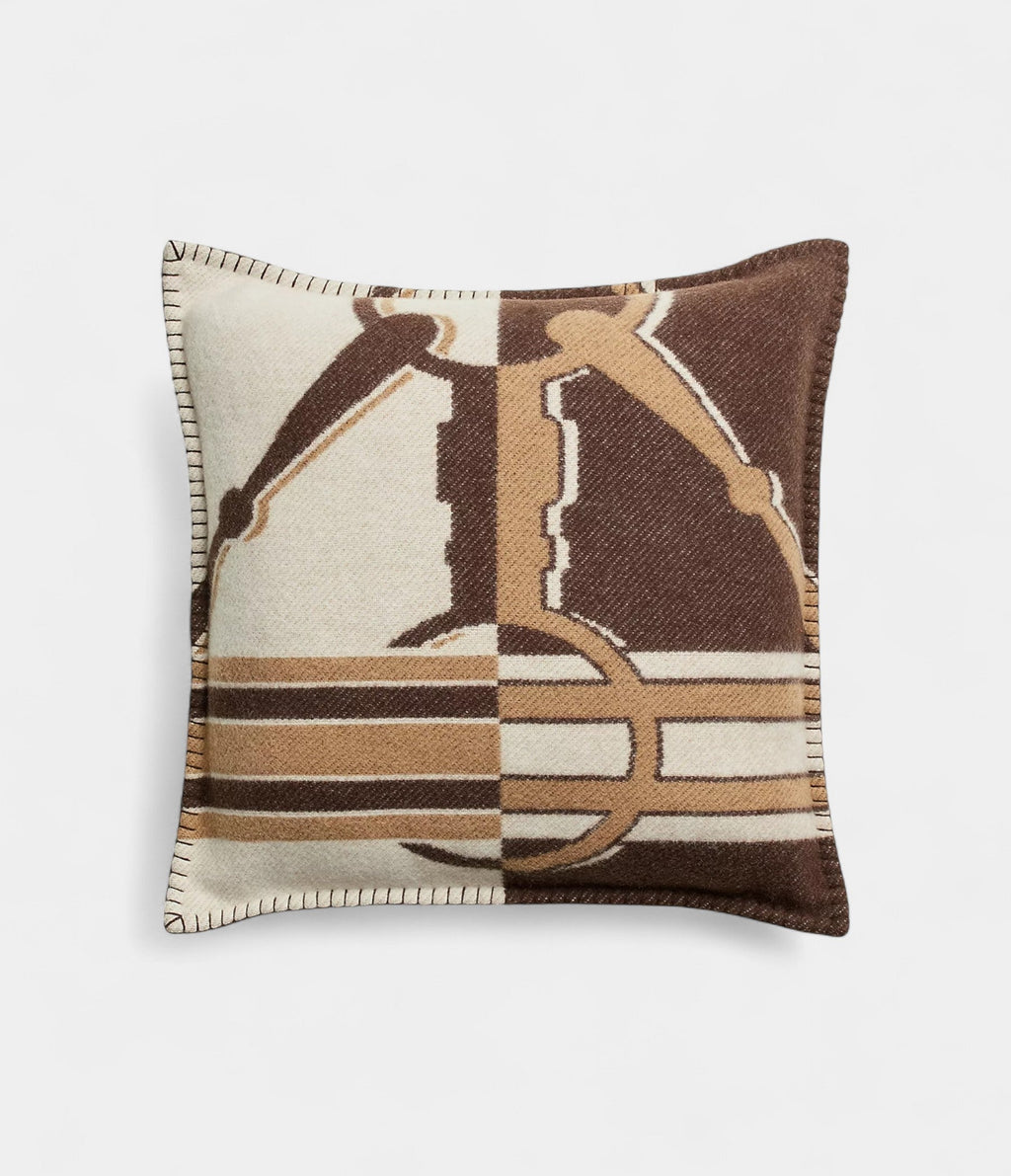 Tatersale Pillow A Luxurious Blend of Comfort and Craftsmanship